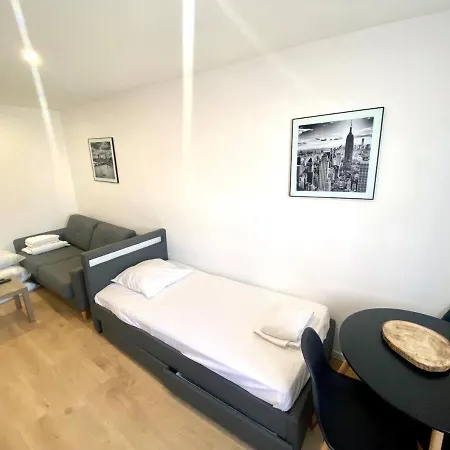 Appartement Sobnb Genève 3 Gauche - Petit Studio Proche Tram Devant Tram *