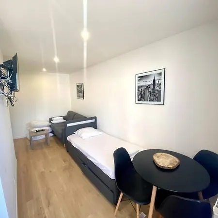 Sobnb Genève 3 Gauche - Petit Studio Proche Tram Devant Tram Appartement *